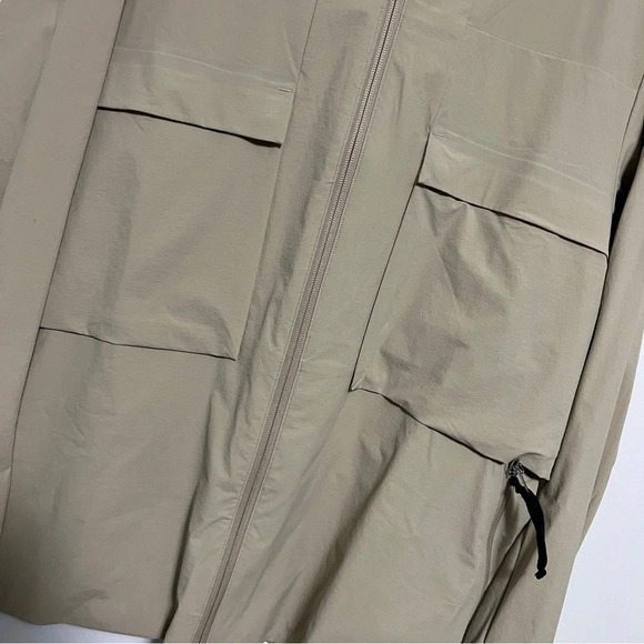 🆕 Lululemon Stretch Cargo Jacket - Trench - Picture 3 of 9